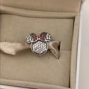 Pandora Minnie Mouse clip charm